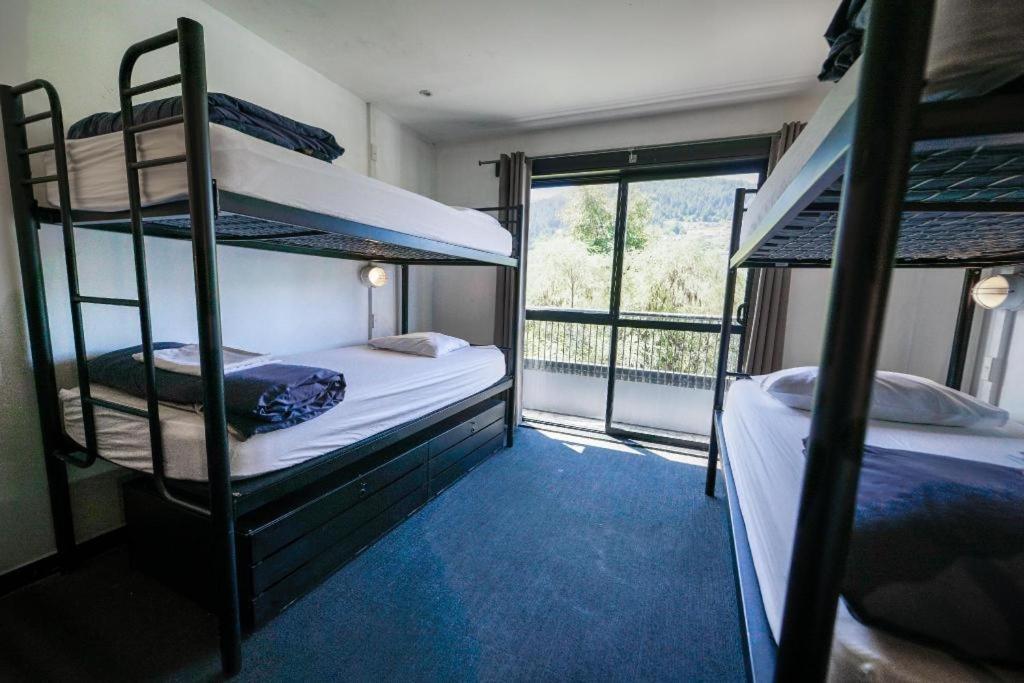 Hostel Base Backpackers
