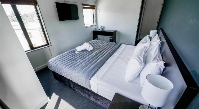 Hostel Base Backpackers *